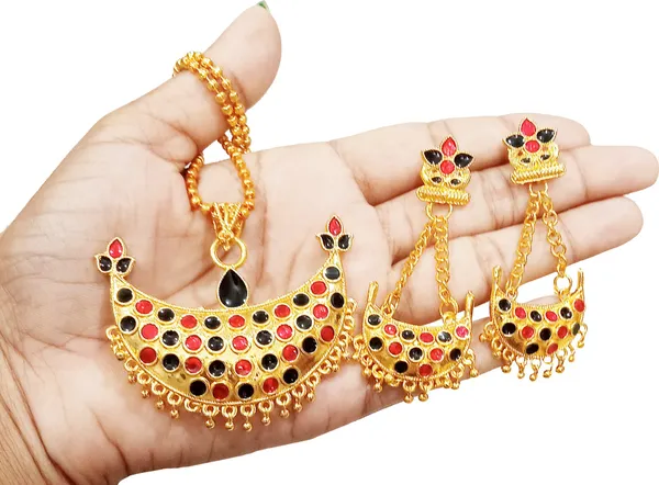 Assamese_Traditional_Gold_Plated_Red_Black_Colour_Joonbiri_Chain_Jewellery_Set_For_Women